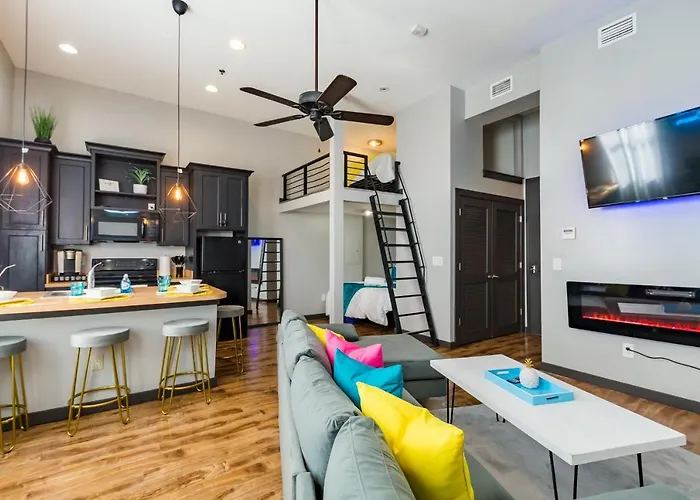 Old West Studio Lofts West Tampa