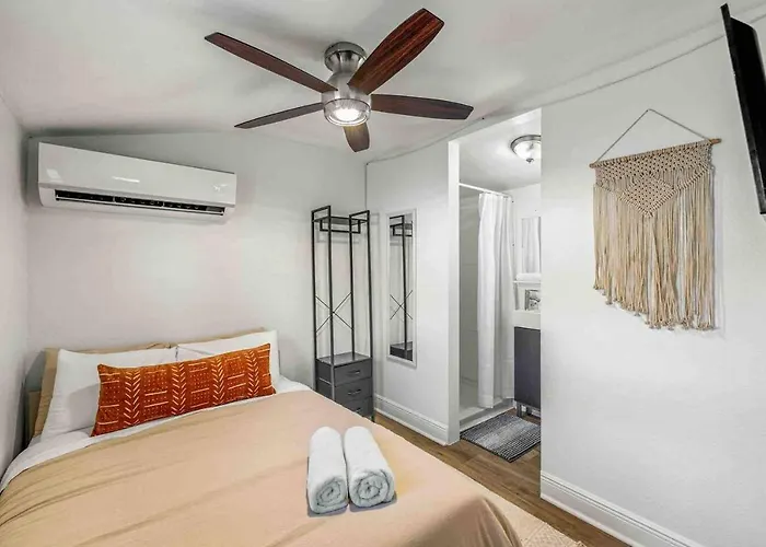 Cute 1Bdrm Cottage In Downtown Tampa