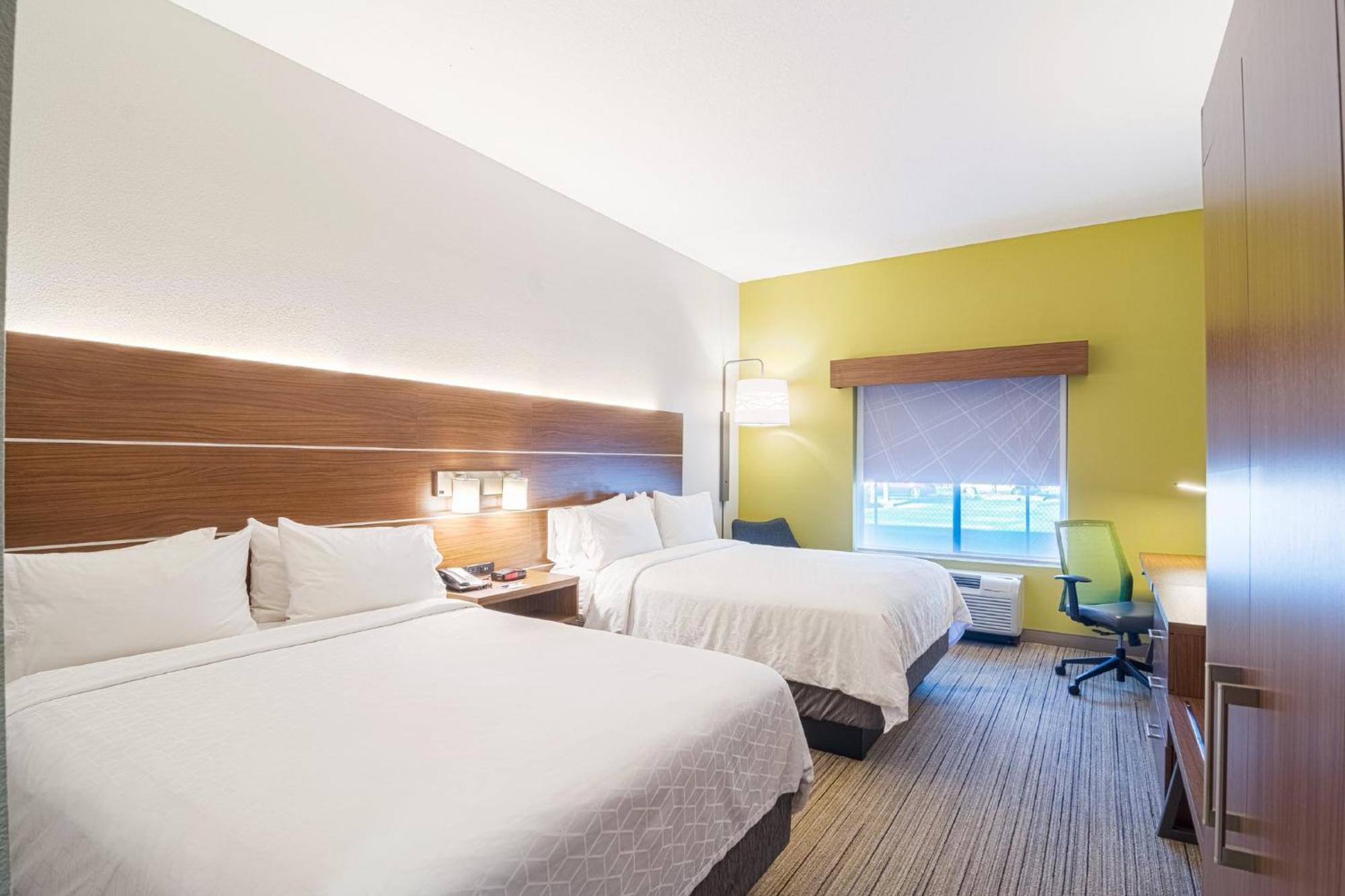 Express & Tampa-usf-busch Gardens By Ihg Hotel Tampa