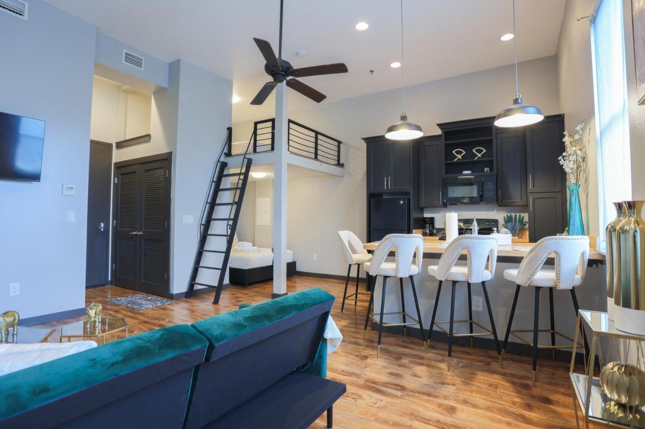 Hotel Old West Lofts West Tampa
