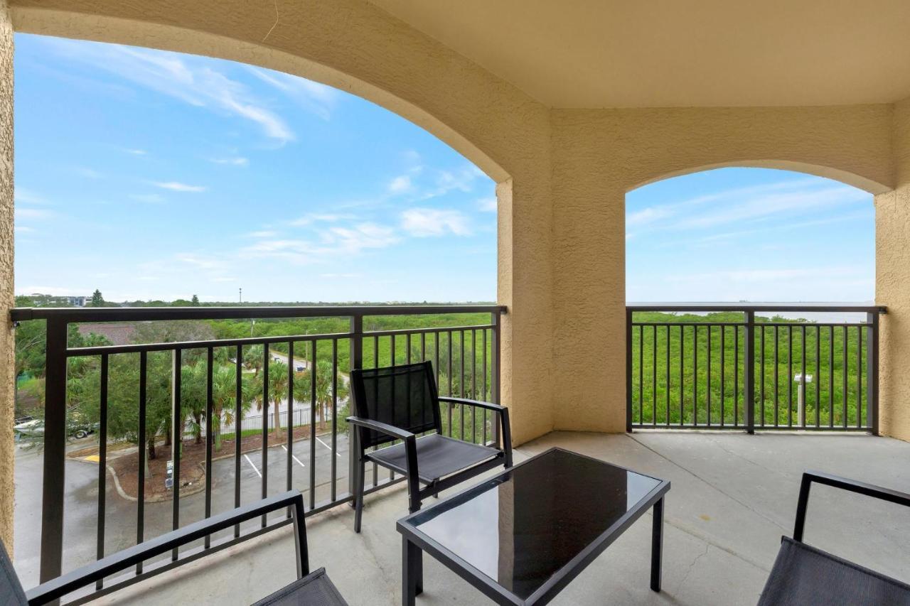 Apartment Tropical 3br Suite-2 Style Pools-5 Mil To Bay-gym-close To