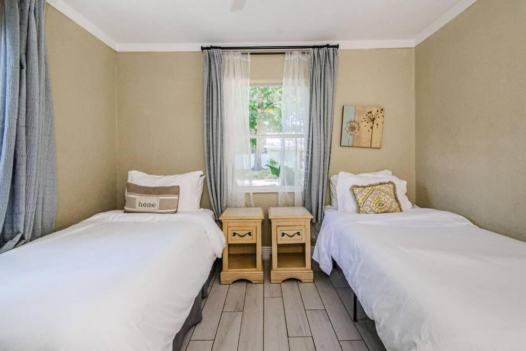 Beautiful Pool House In Old Seminole Heights! *