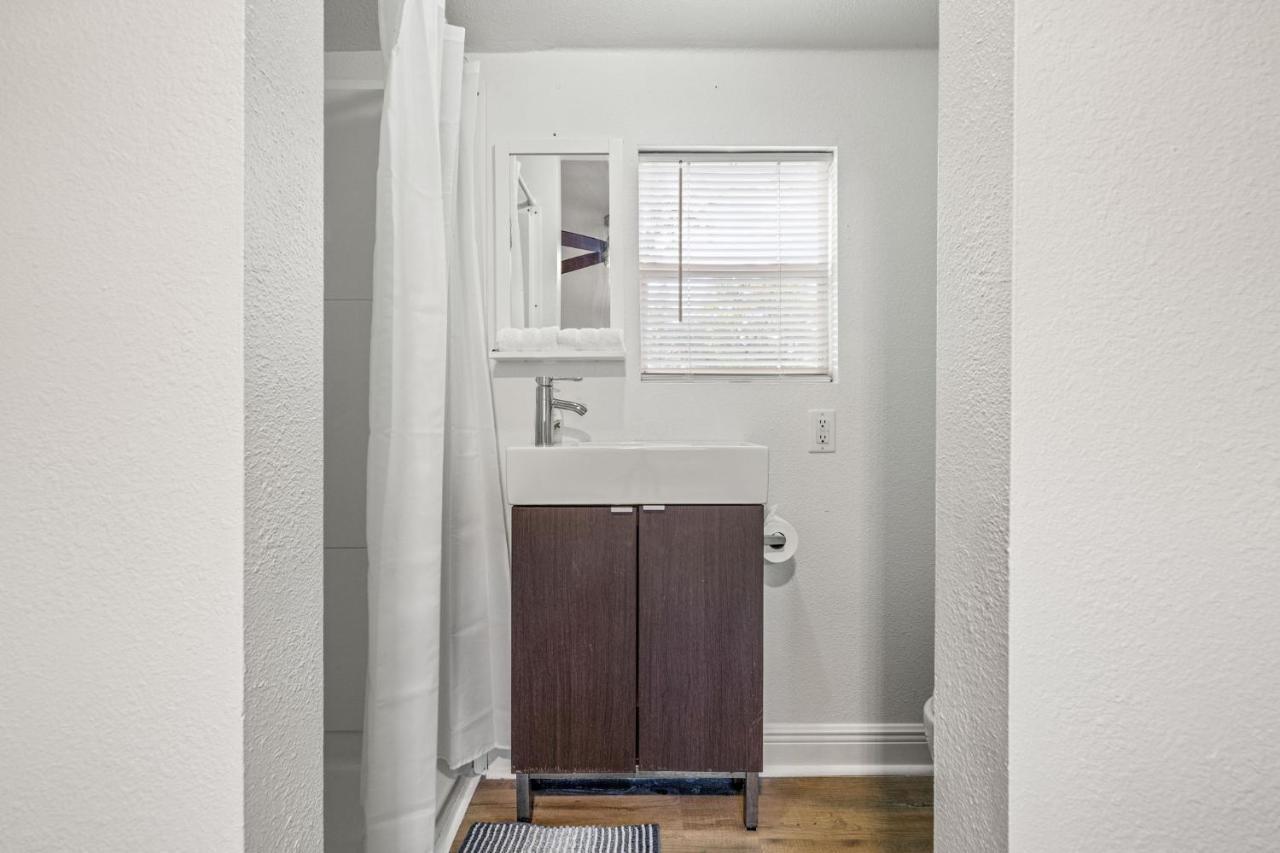 Cute 1bdrm In Downtown Holiday home *