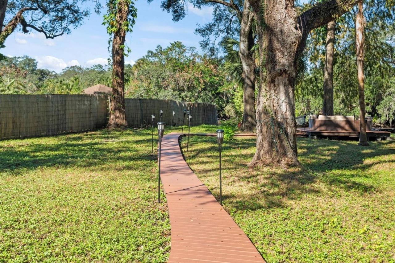 Hideout On The Hillsborough Is A Gorgeous Renovated 3br Pet Friendly On The Hillsborough River Located In The North End Of Seminole Heights Holiday home