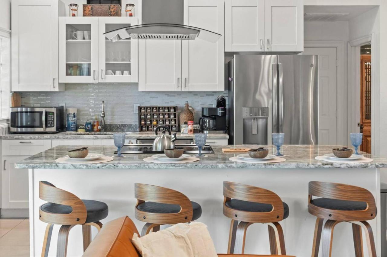 Hideout On The Hillsborough Is A Gorgeous Renovated 3br Pet Friendly On The Hillsborough River Located In The North End Of Seminole Heights Holiday home Tampa