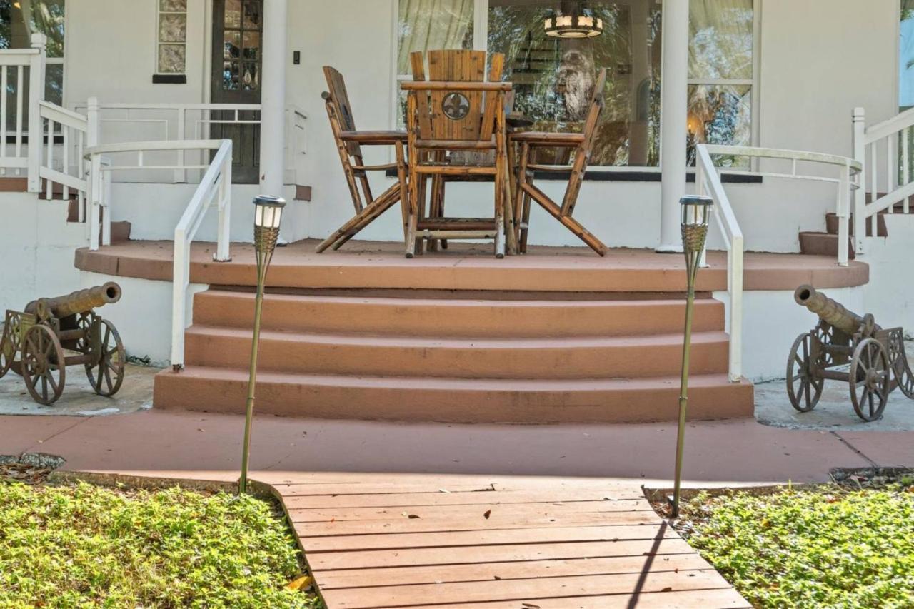 Hideout On The Hillsborough Is A Gorgeous Renovated 3br Pet Friendly On The Hillsborough River Located In The North End Of Seminole Heights Holiday home *