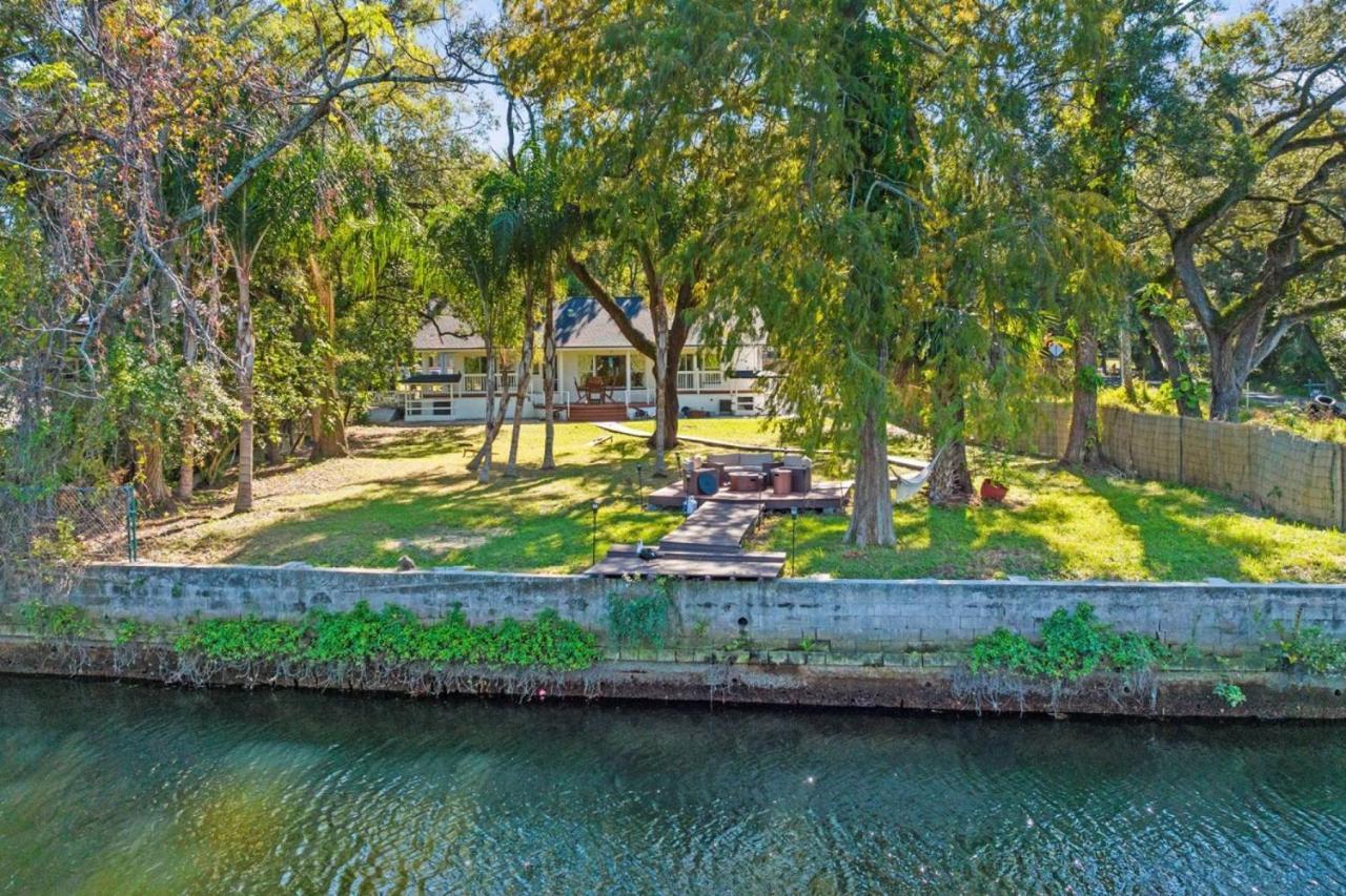 Hideout On The Hillsborough Is A Gorgeous Renovated 3br Pet Friendly On The Hillsborough River Located In The North End Of Seminole Heights * Tampa