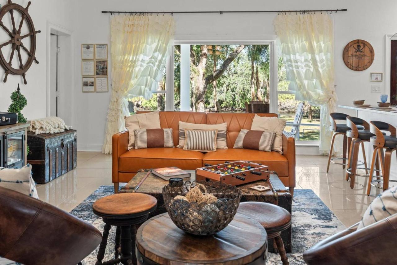 Holiday home Hideout On The Hillsborough Is A Gorgeous Renovated 3br Pet Friendly On The Hillsborough River Located In The North End Of Seminole Heights *