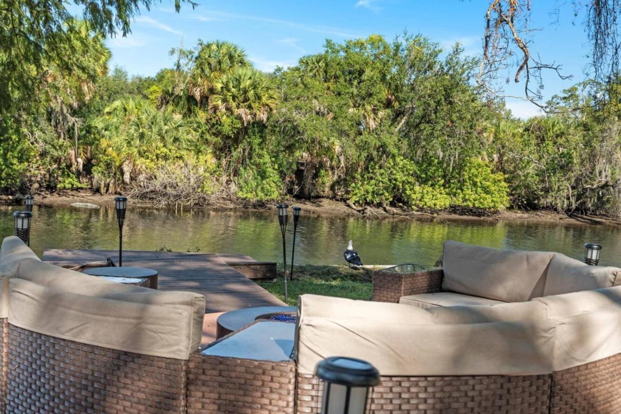 Hideout On The Hillsborough Is A Gorgeous Renovated 3br Pet Friendly On The Hillsborough River Located In The North End Of Seminole Heights *