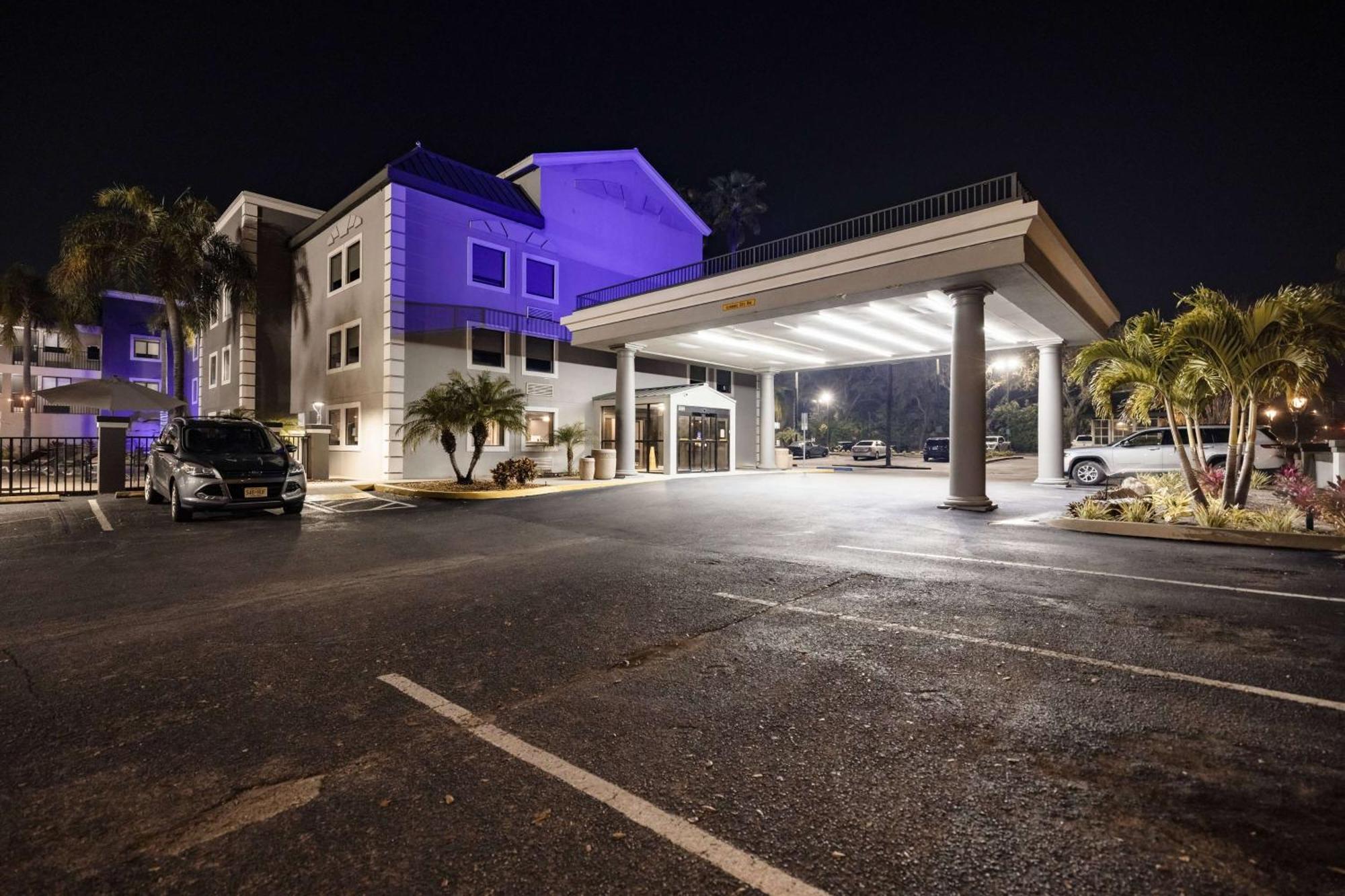 La Quinta By Wyndham Near Busch Gardens Tampa