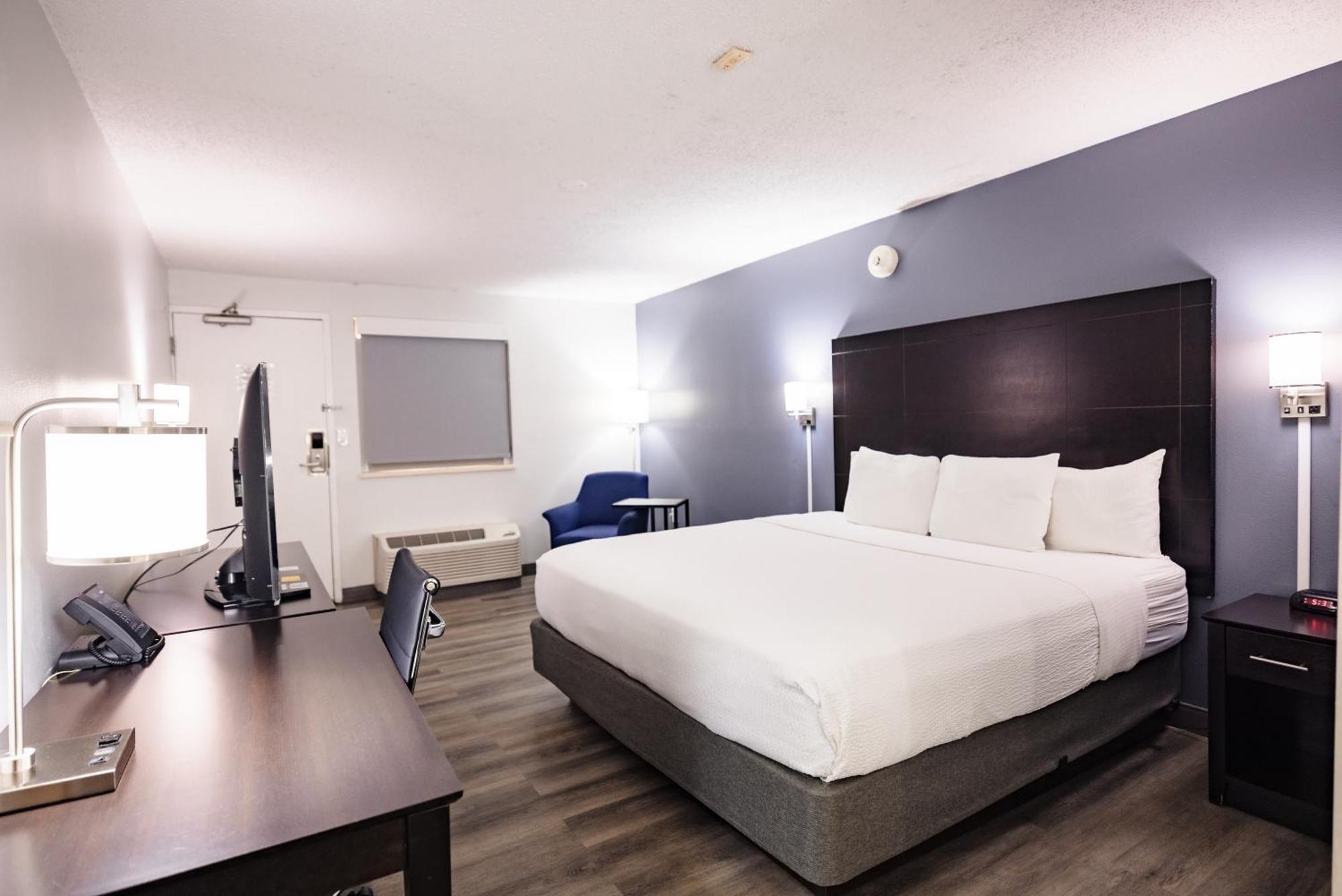 La Quinta By Wyndham Near Busch Gardens 3*