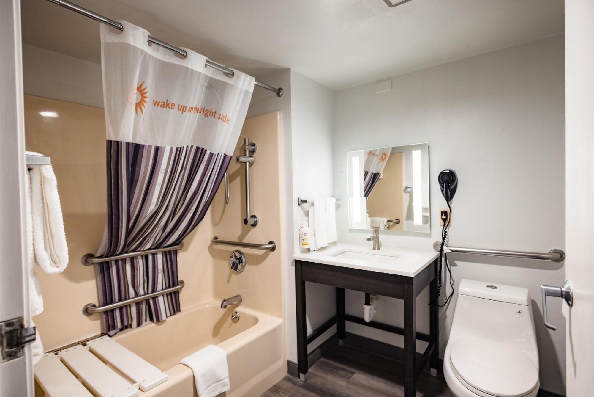 La Quinta By Wyndham Near Busch Gardens 3*