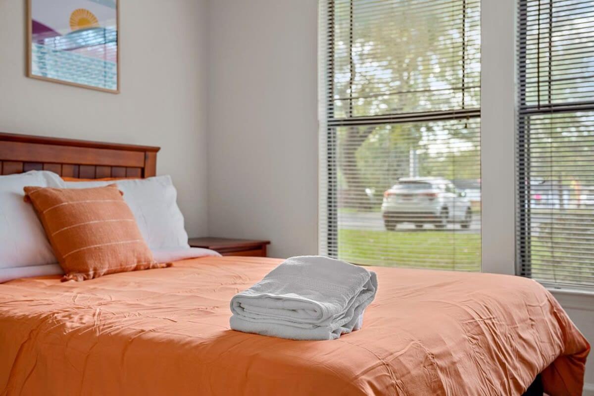 4bd 2 Mi To Usf Free Pool + 24 Hour Gym *