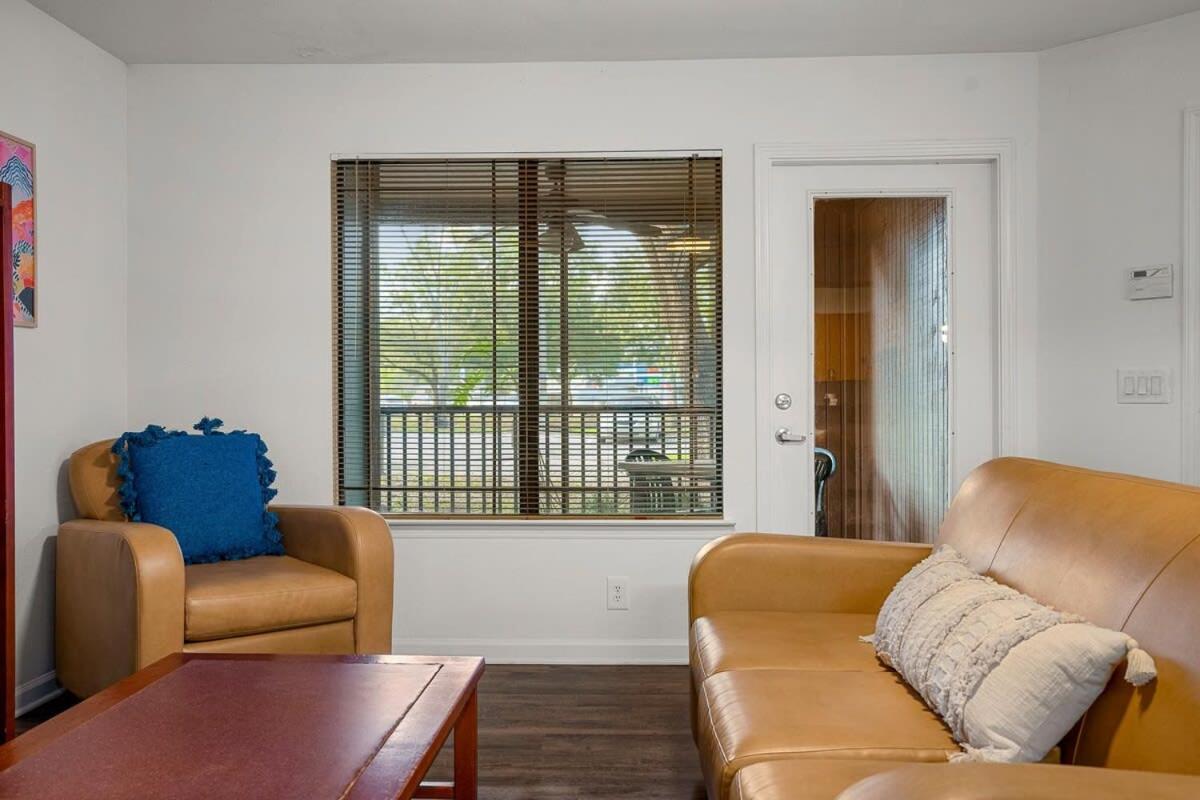 Holiday home 4bd 2 Mi To Usf Free Pool + 24 Hour Gym Tampa