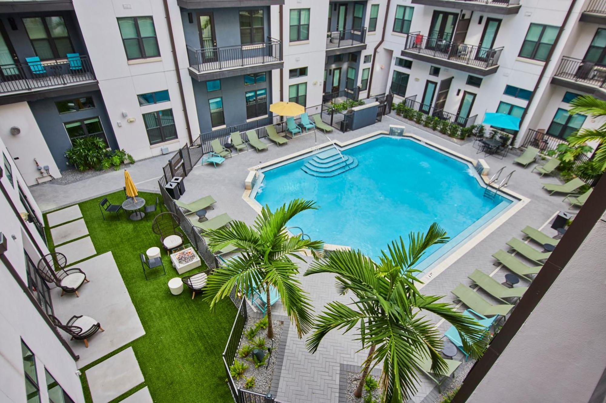 Apartment Perfect Getaway Llc *