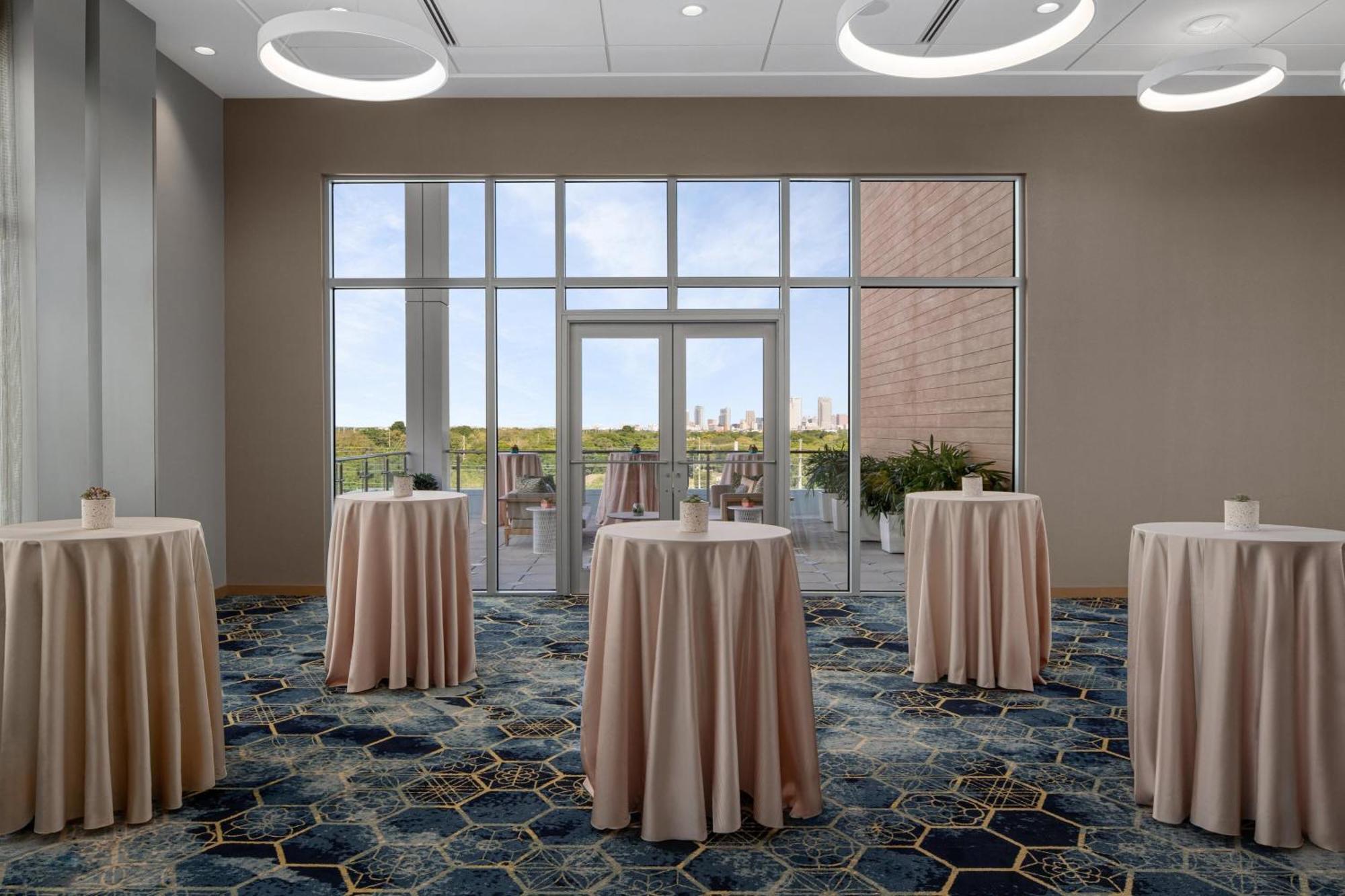Hotel Element Midtown 4*