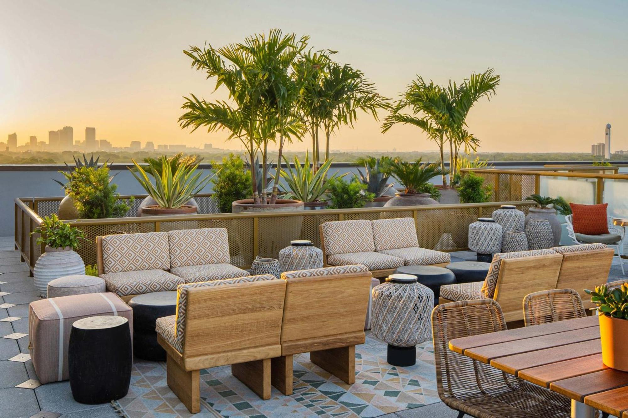 Hotel Element Midtown 4*