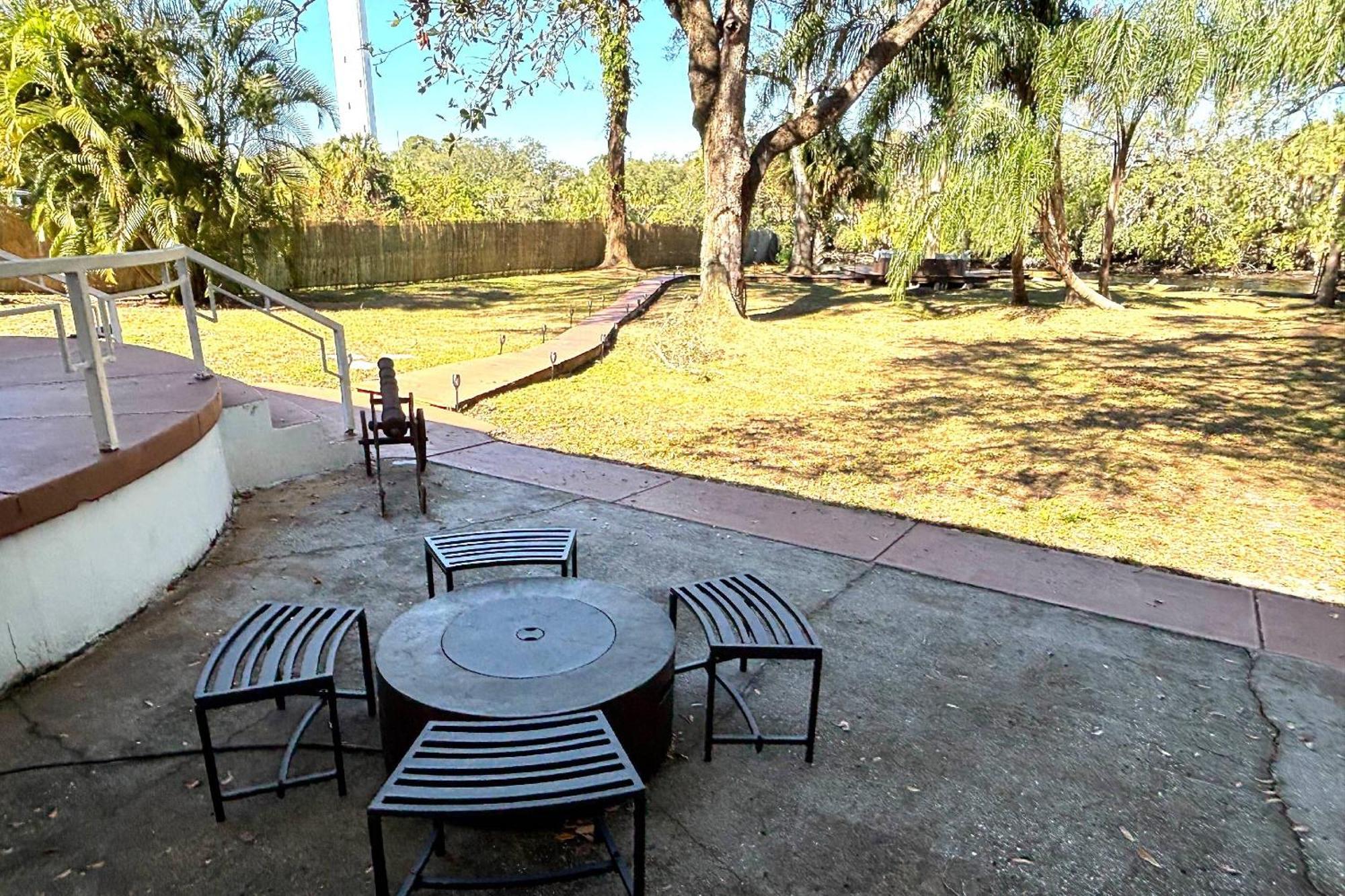 Hideout On The Hillsborough Is A Gorgeous Renovated 3br Pet Friendly On The Hillsborough River Located In The North End Of Seminole Heights Holiday home *