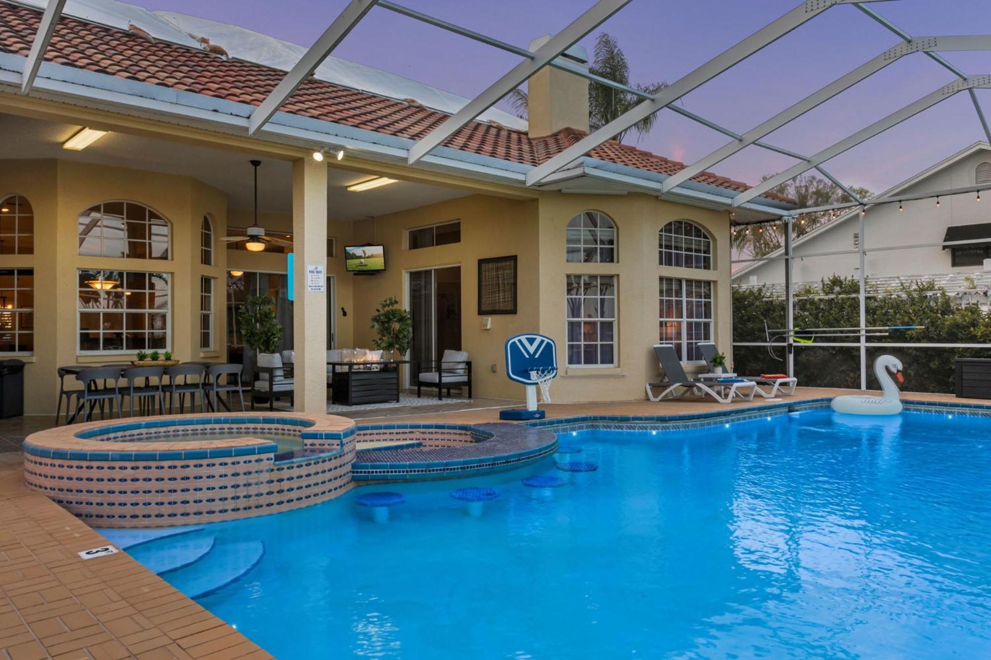 6br Family Escape-pool Sports Courts Game Tampa