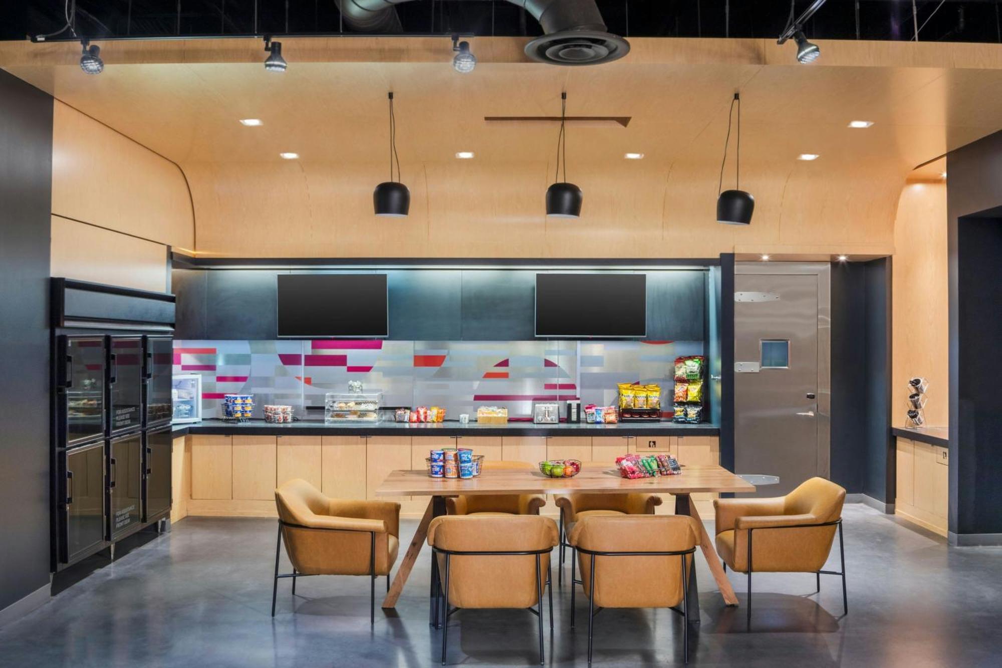 Hotel Aloft - Downtown Tampa