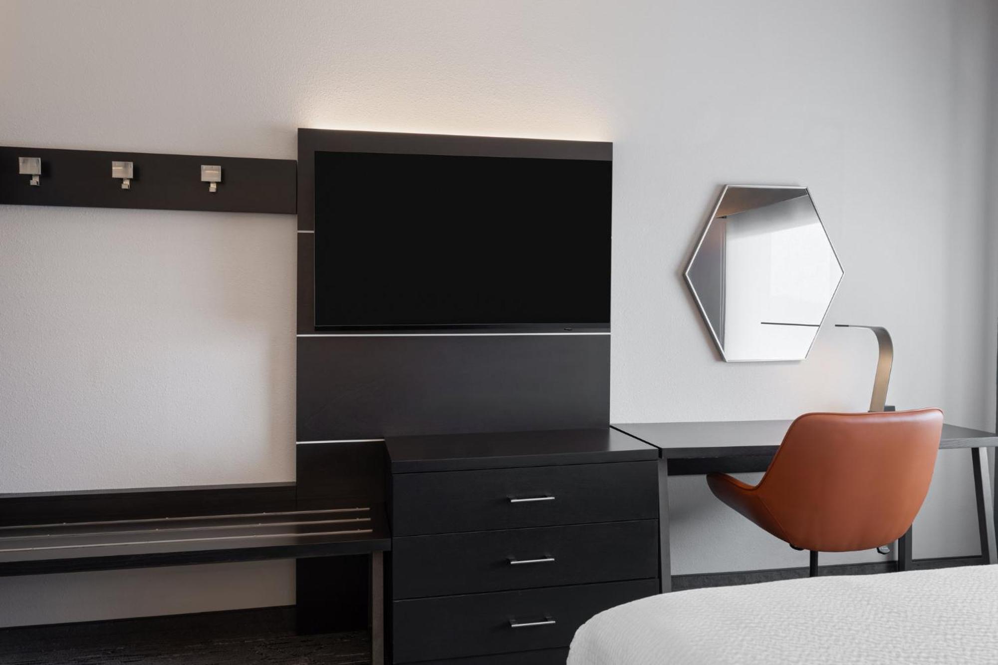 Express & - East - Ybor By Ihg 3* Tampa