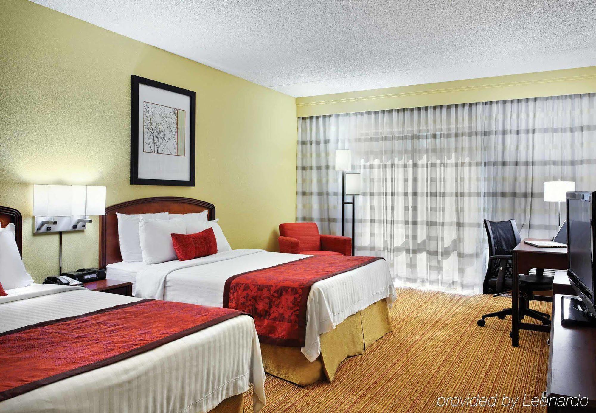 Hotel Courtyard Downtown 3*