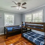 A Large Tropical Estate With 2 Acres Of Space Home
