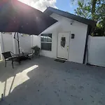 Luxurious Room Close To Everything