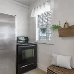 The Sea House Waterfront Apt By Downtown