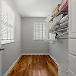 1 Bedroom Unit In Hyde Park House