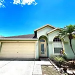 Private Oasis Retreat Heated Pool Hot Tub Beaches
