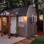 Stylish 4Br With Outdoor Space, Busch Gardens - Renovated