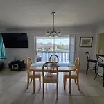 Beautiful Condo Close To Busch Gardens