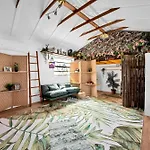 Zen Jungle House By Busch Gardens Sleeps 12 With Outdoor Games & Detached Play Space!