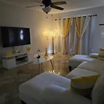 Family Oasis W Pool, Near Beaches And Parks