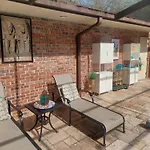 Jade Jewel - Well-Appointed Tampa Home 4 Mi To Usf Campus And Busch Gardens