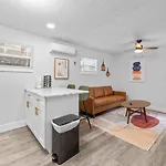 Modern-Retro Themed Home Close To Coffee + Food!