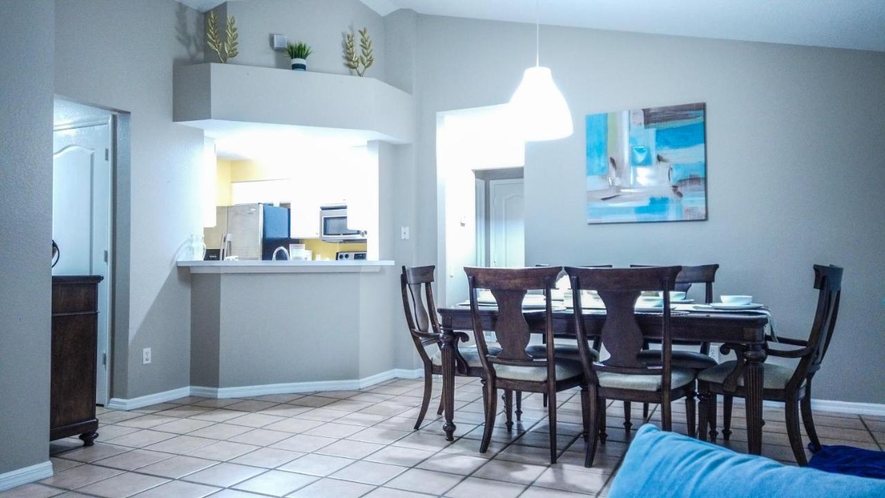 Cozy Pool House Close To Attractions In Tampa