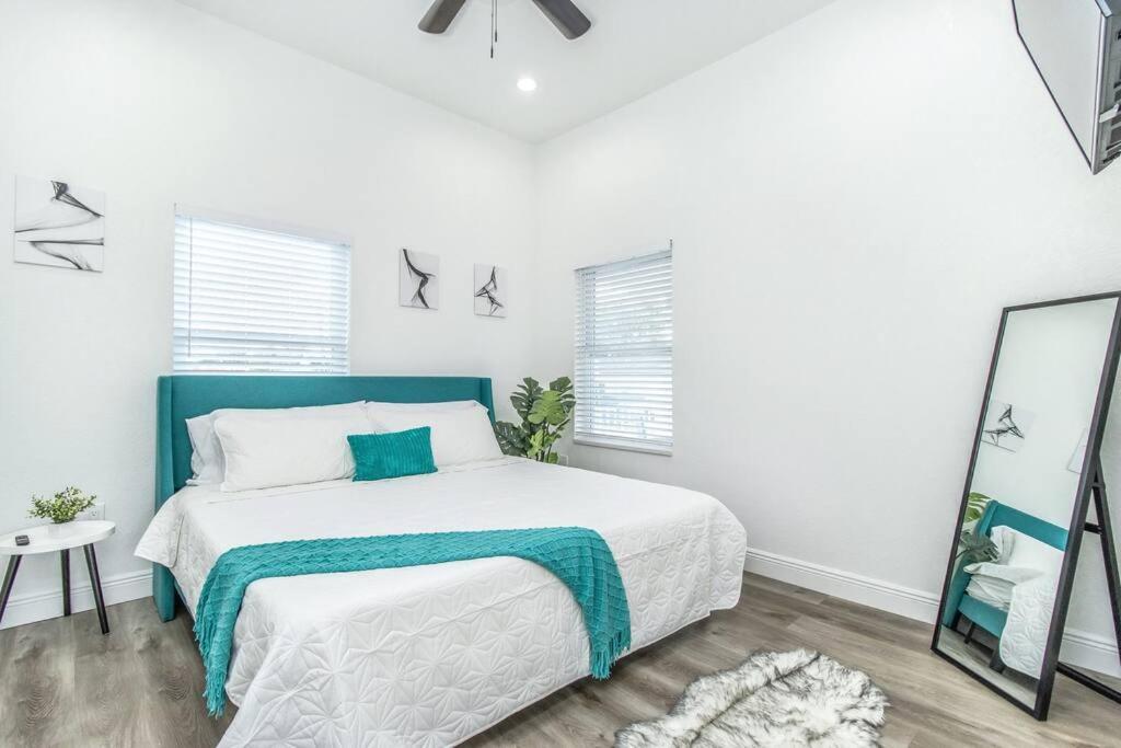 Cheerful 2-bedroom With Free Parking/wi-fi Holiday home Tampa