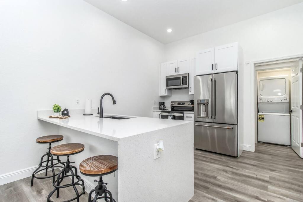 Cheerful 2-bedroom With Free Parking/wi-fi
