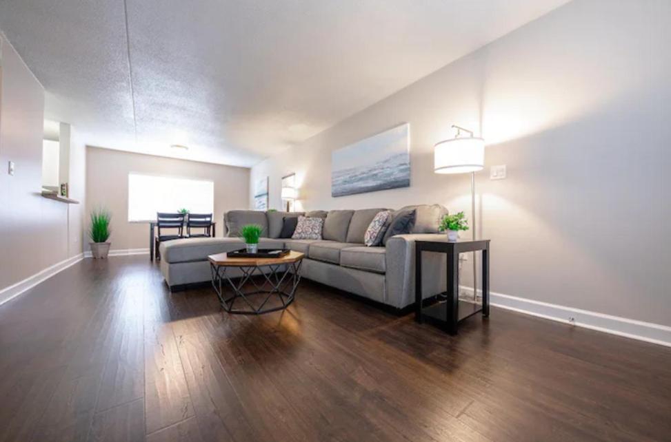 Modern Westshore Apartment