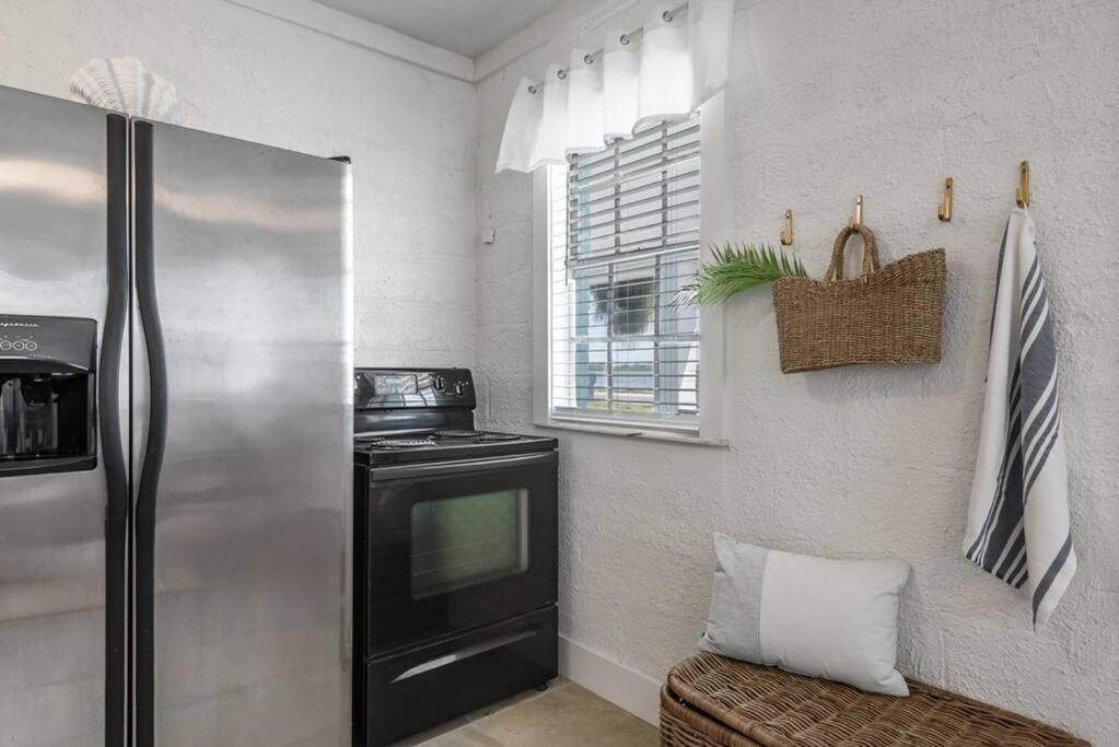 The Sea House Waterfront By Downtown Apartment *