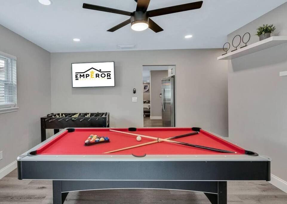 Holiday home Immaculate & Cozy Entire Heated Pool House