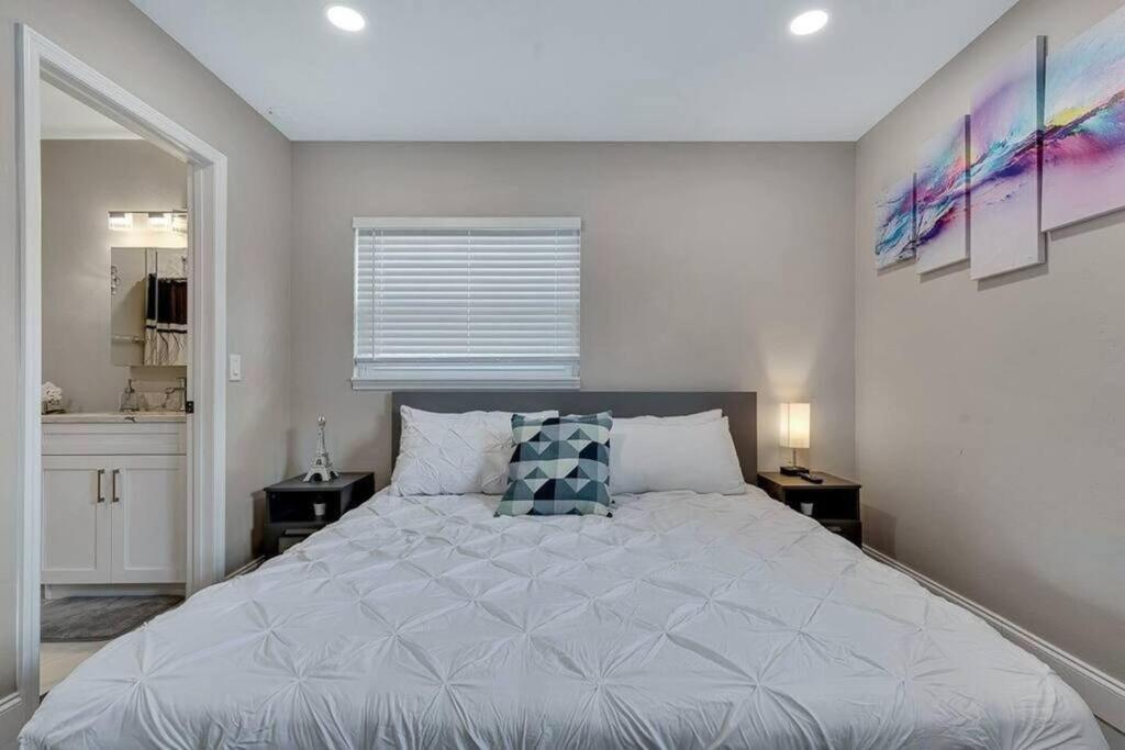 Holiday home Immaculate & Cozy Entire Heated Pool House Tampa