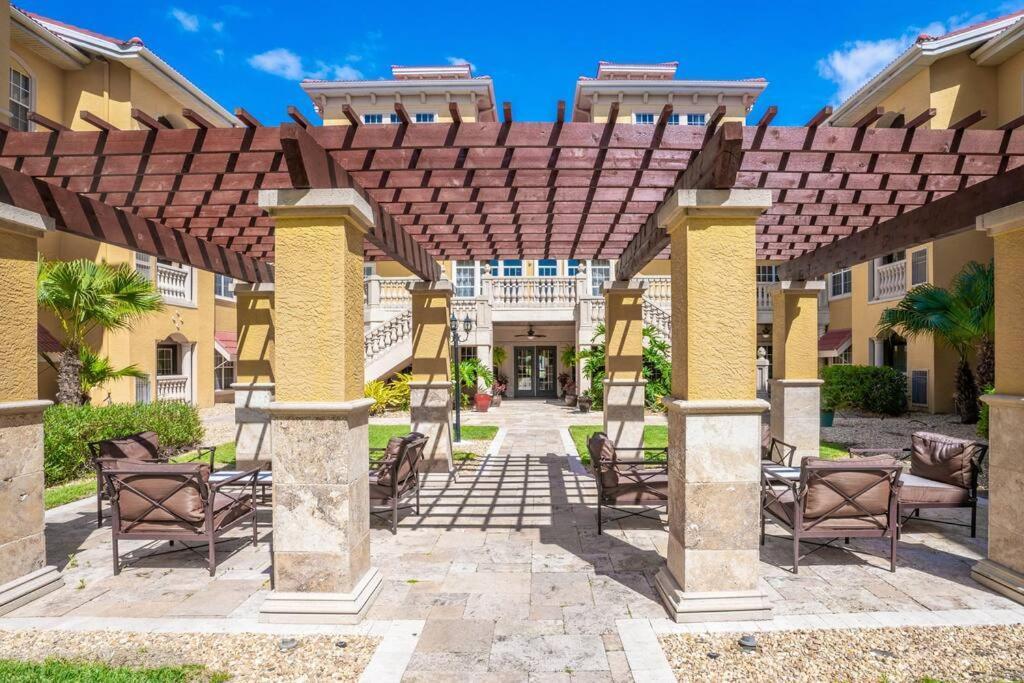 Apartment Beautiful 2bd/1ba- South Area! Close To Downtown/ Raymond James Stadium
