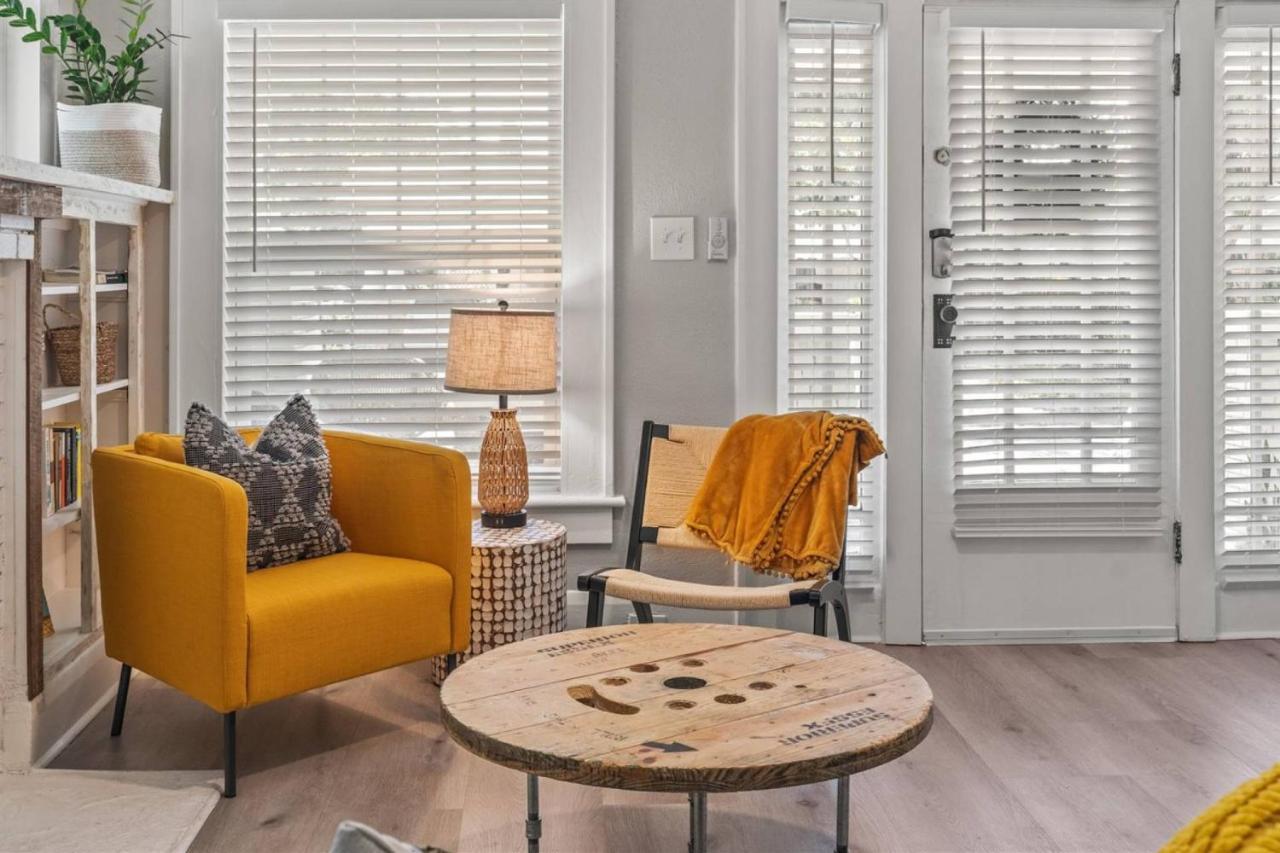 Beekeeper's - Beautifully Renovated 1929 With 2 Bedrooms On Brick Street Near Tampa's Attractions *