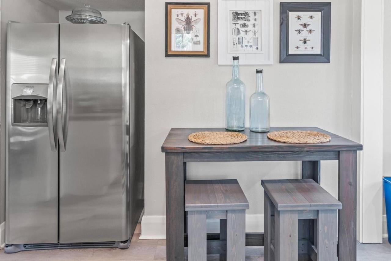 Beekeeper's - Beautifully Renovated 1929 With 2 Bedrooms On Brick Street Near Tampa's Attractions Holiday home