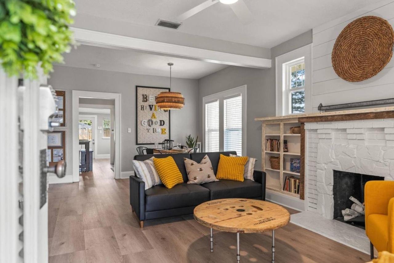 Beekeeper's - Beautifully Renovated 1929 With 2 Bedrooms On Brick Street Near Tampa's Attractions Holiday home *