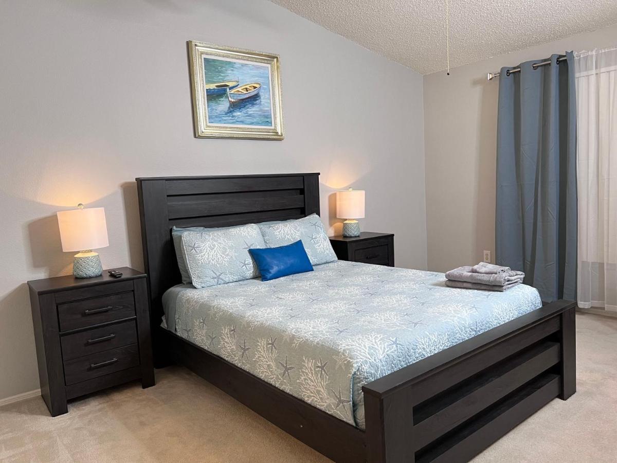 Elegant Long -king Bed - Pool - Wifi - Palms - Moffitt - Gated - Pets Ok - In New By Hunters - Live Oak - Cory Isles Area - H2 Holiday home