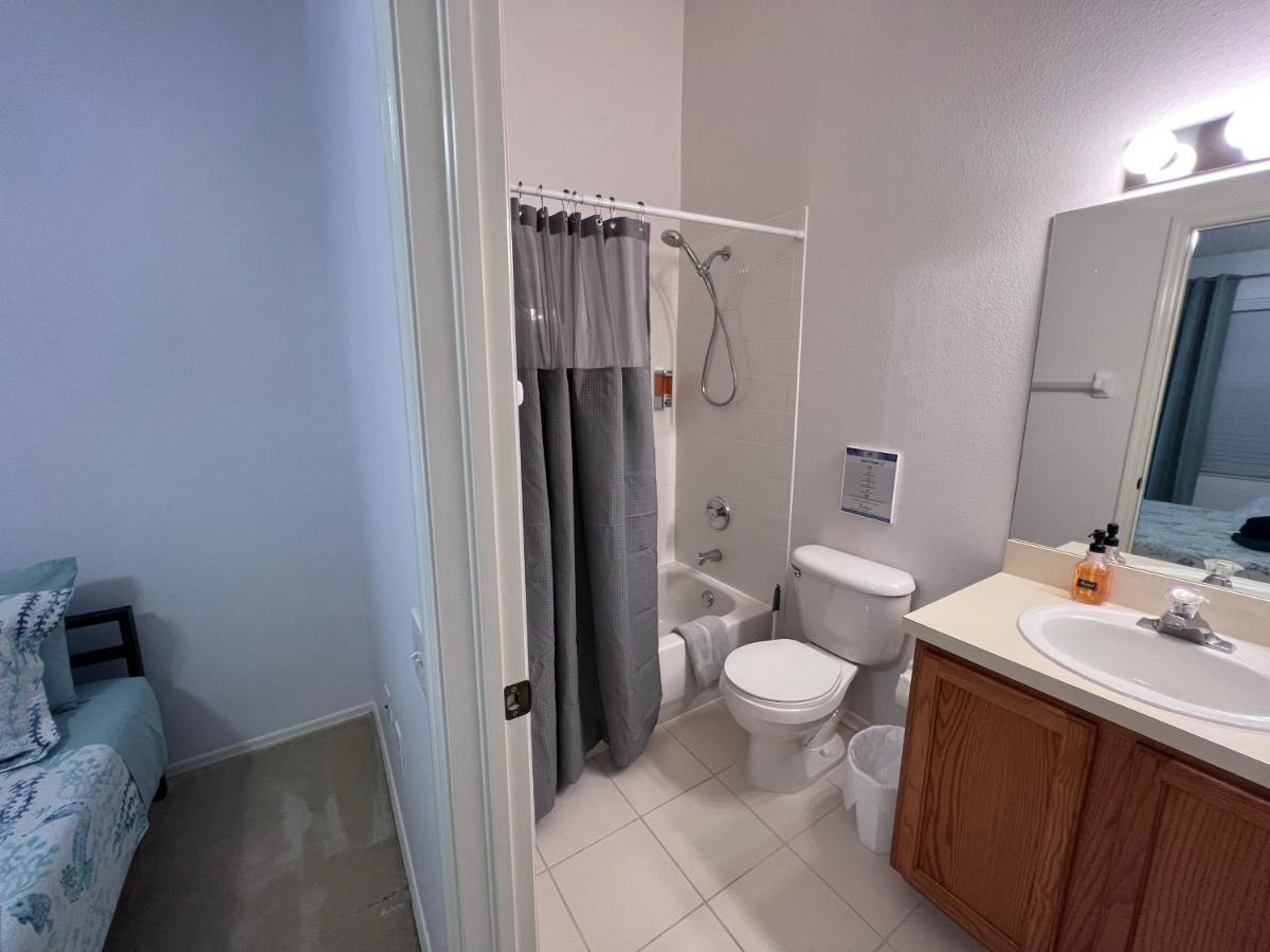 Elegant Long -king Bed - Pool - Wifi - Palms - Moffitt - Gated - Pets Ok - In New By Hunters - Live Oak - Cory Isles Area - H2 *